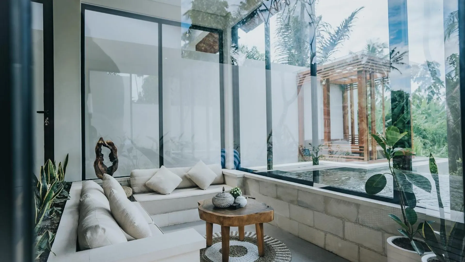 Villa Manna Ubud Indonesia